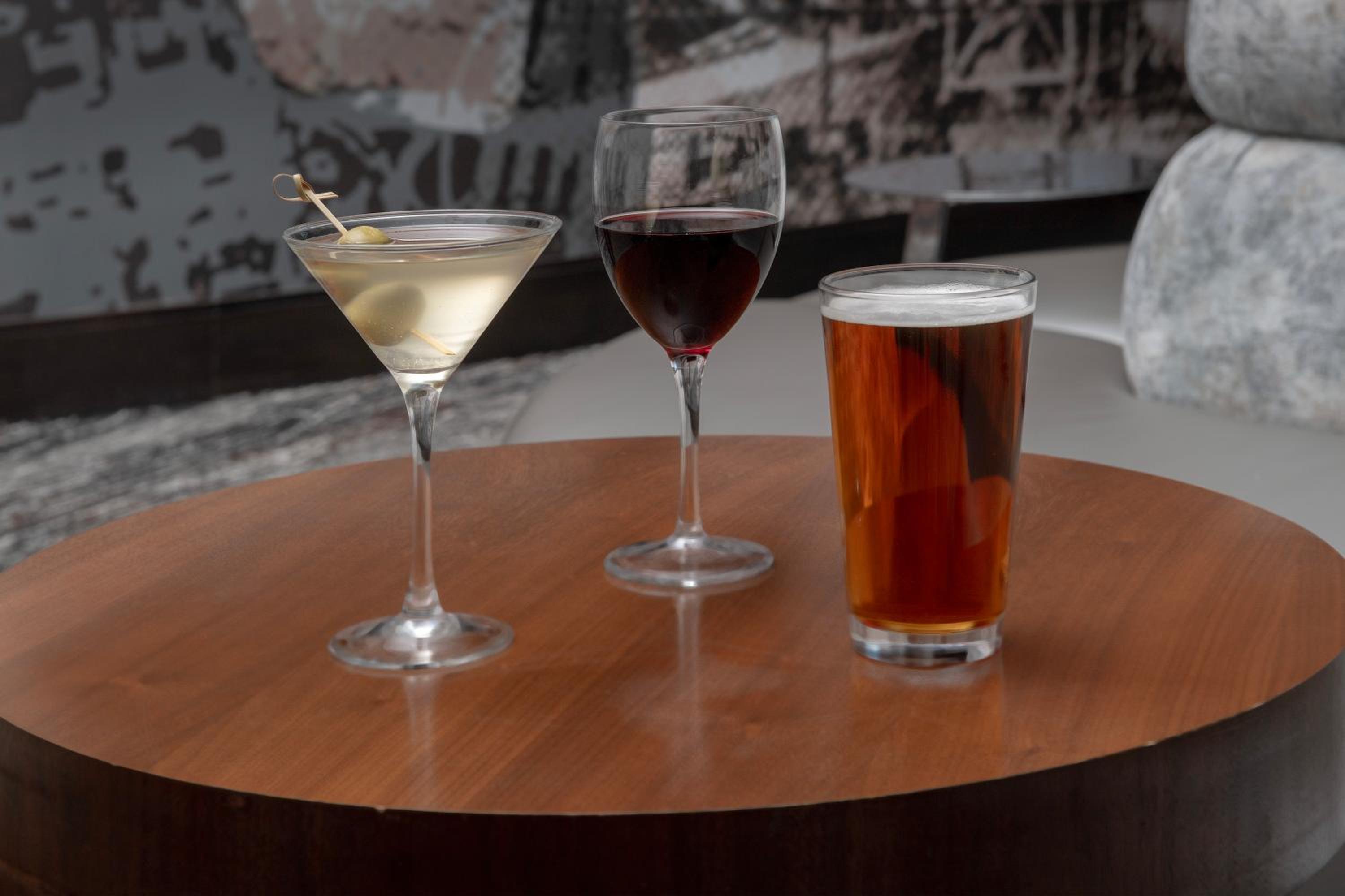 Springfield Vacations - Embassy Suites Springfield - Property Image 29