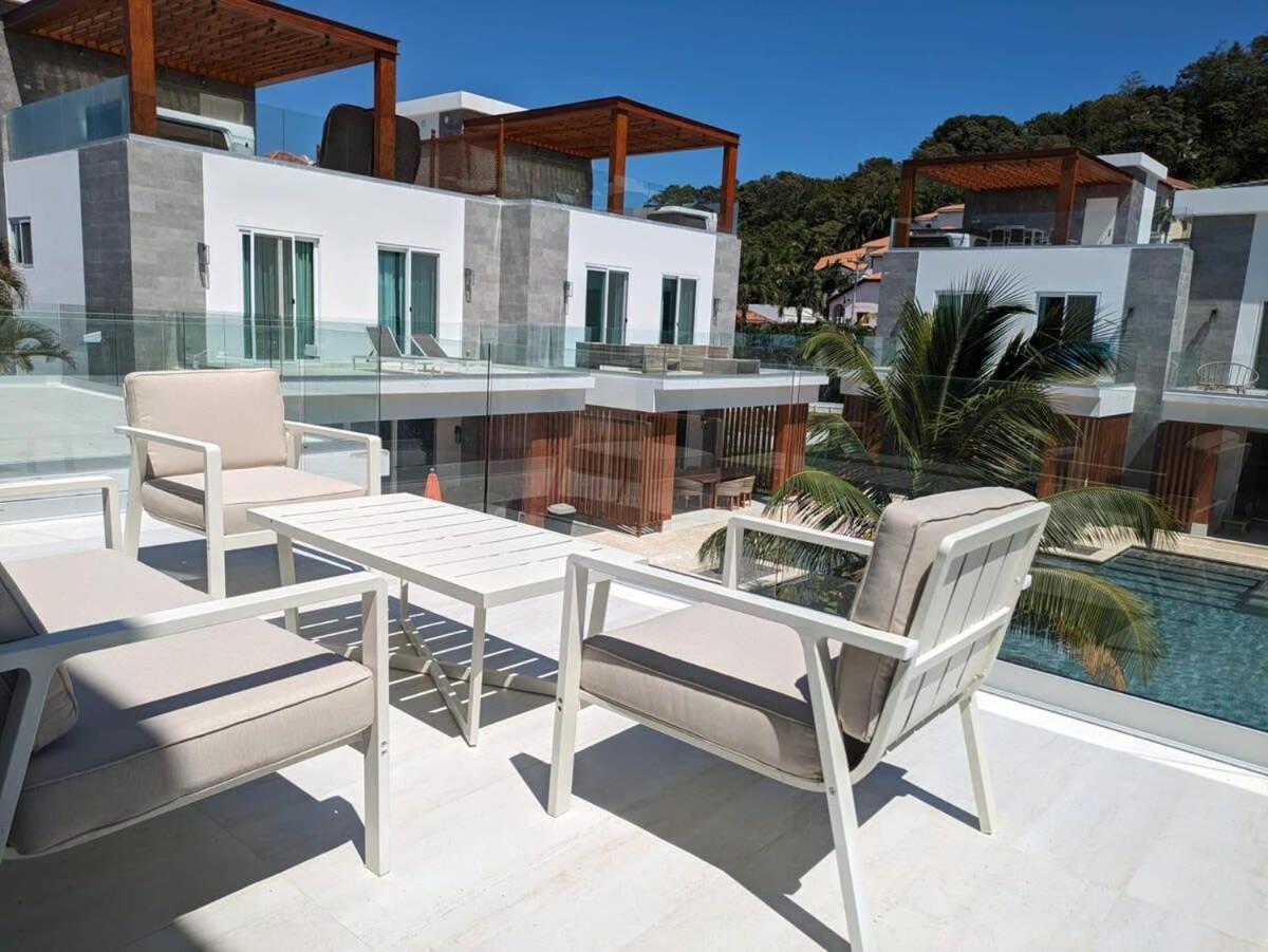 Dolphin Villa #09 view 2