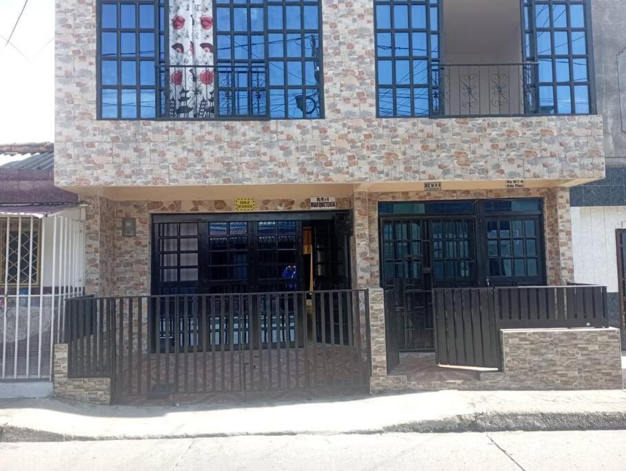 Casa con ambiente familiar- Jacuzzi privado