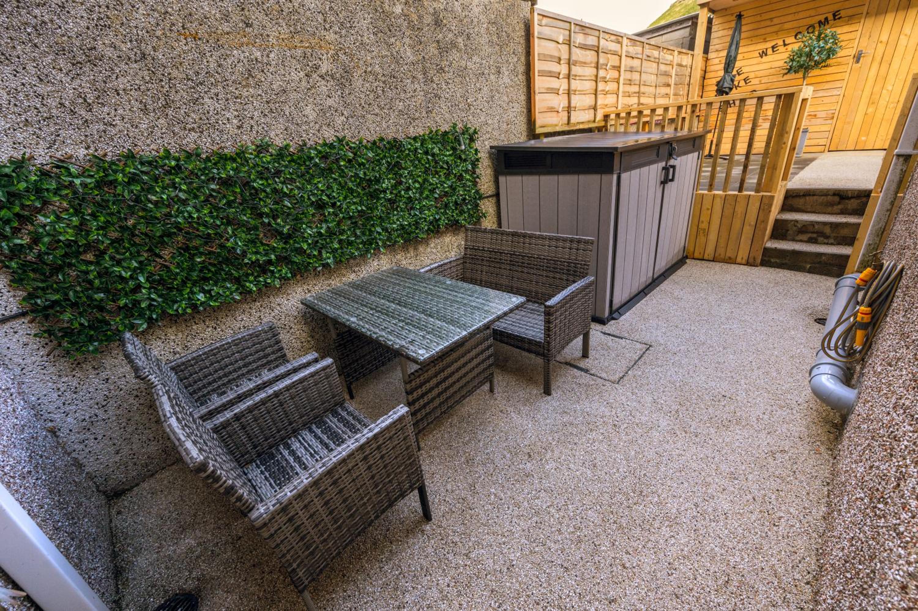 Cosy Afan Forest Retreat Trails, Beach & Pub view 2