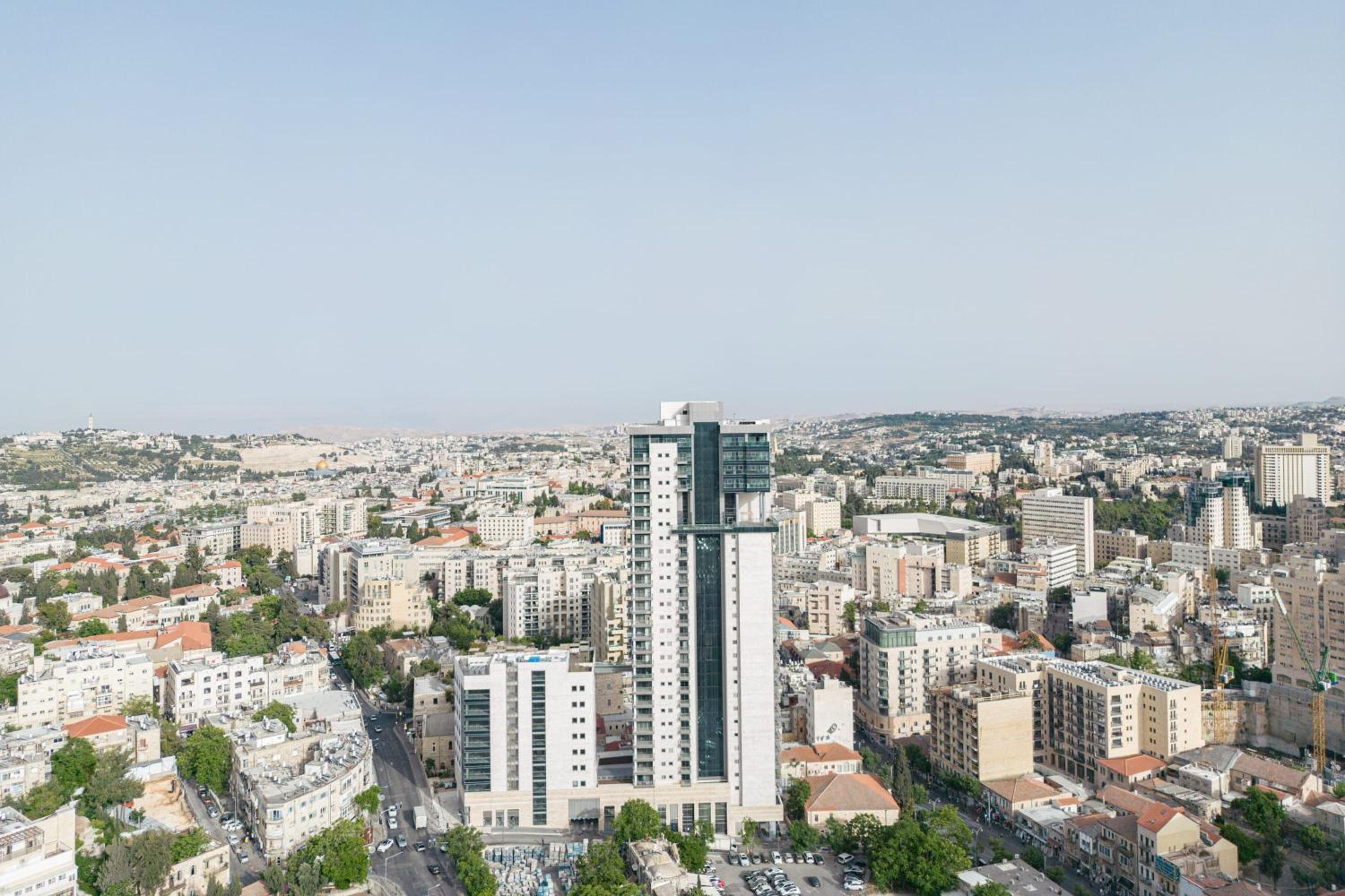 Stunning 1 Bedroom In City Center view 3