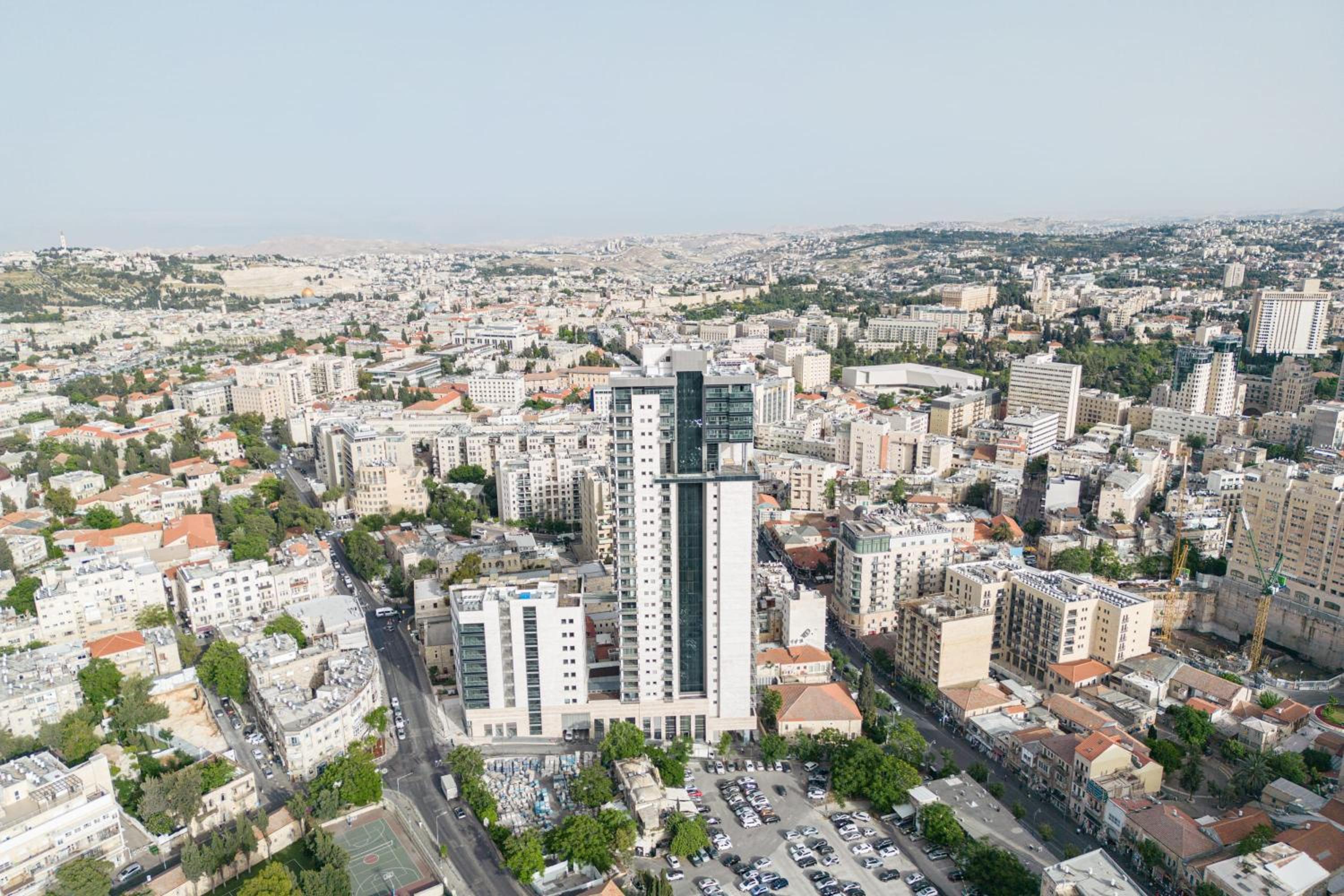 Stunning 1 Bedroom In City Center view 4