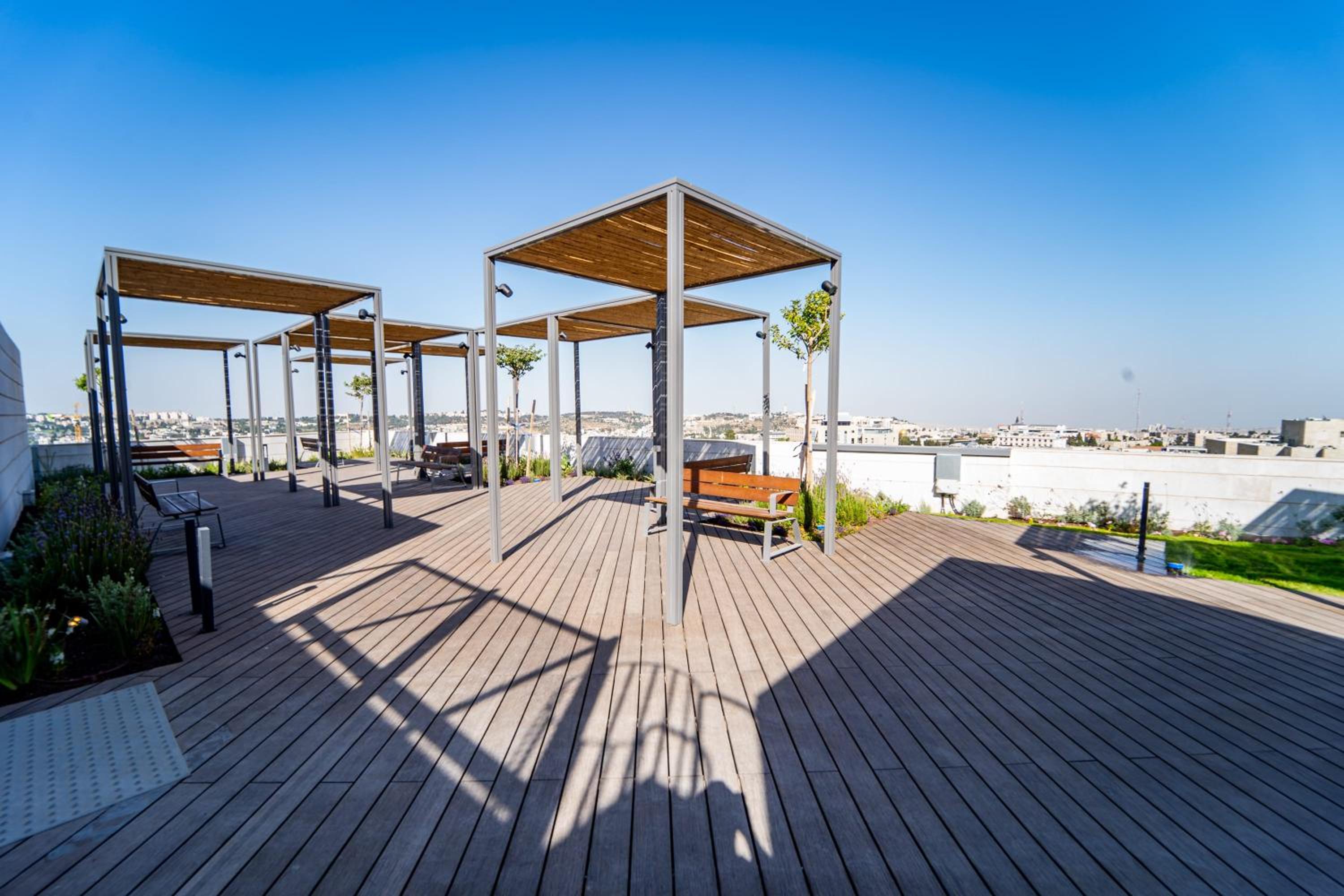 Stunning 1 Bedroom In City Center view 5