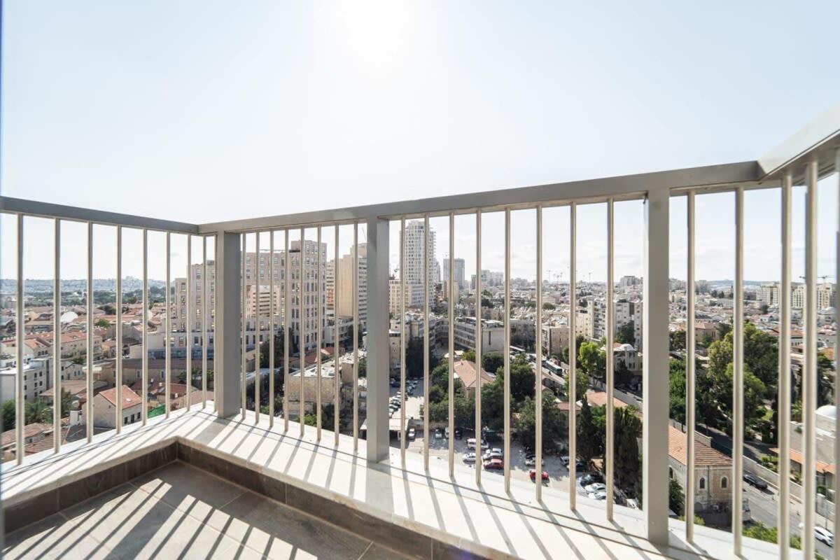 Exclusive 1 Bdm Apartment Parking City Center