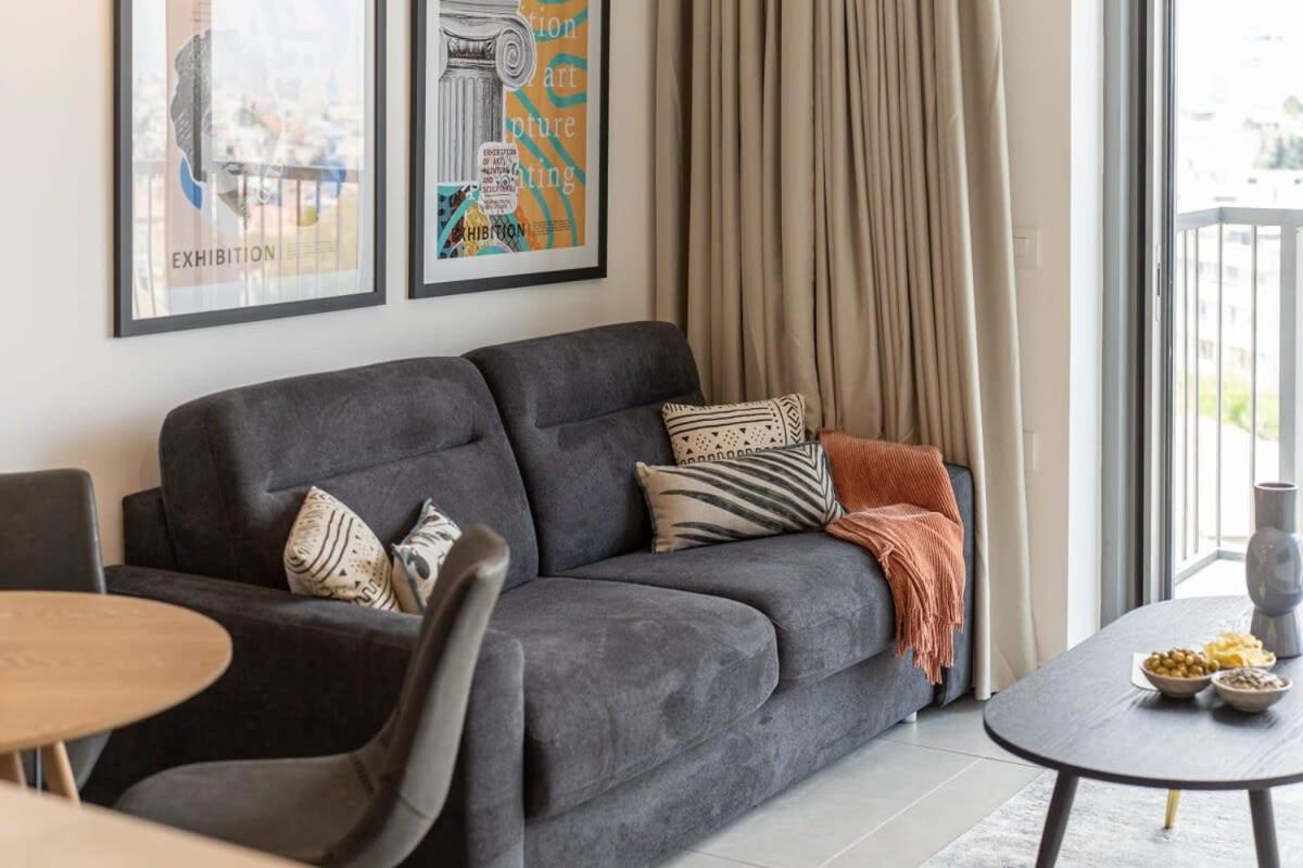 Exclusive 1 Bdm Apartment Parking City Center