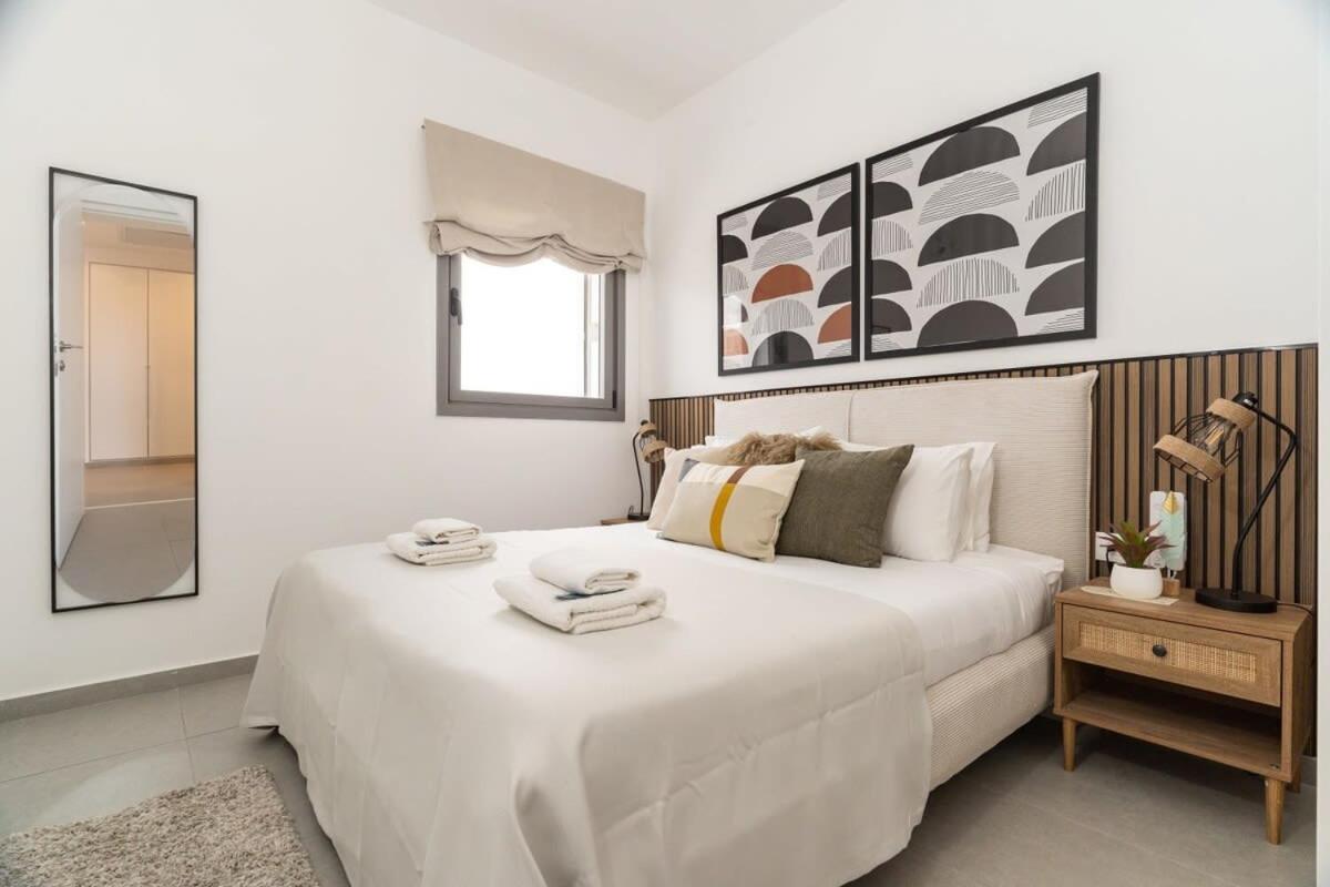 Exclusive 1 Bdm Apartment Parking City Center