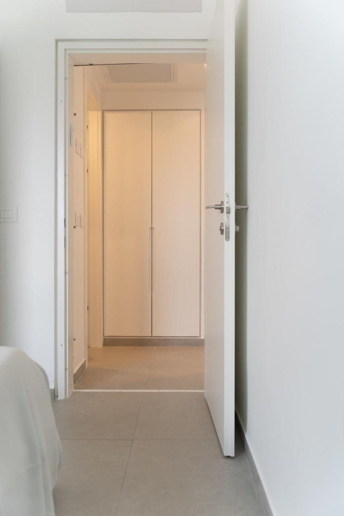 Exclusive 1 Bdm Apartment Parking City Center
