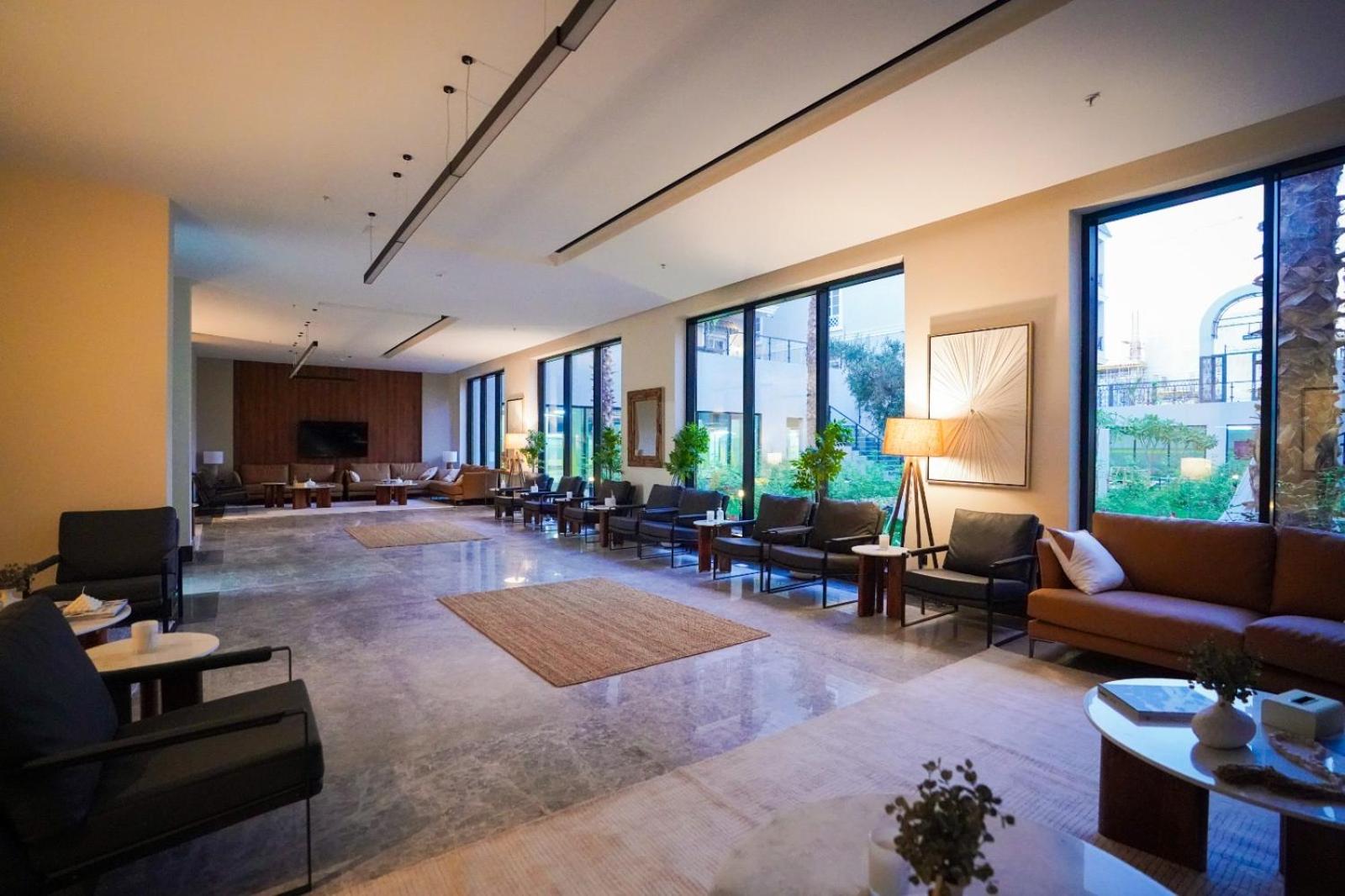 luxury Apartment Al Majdiah Residence,5