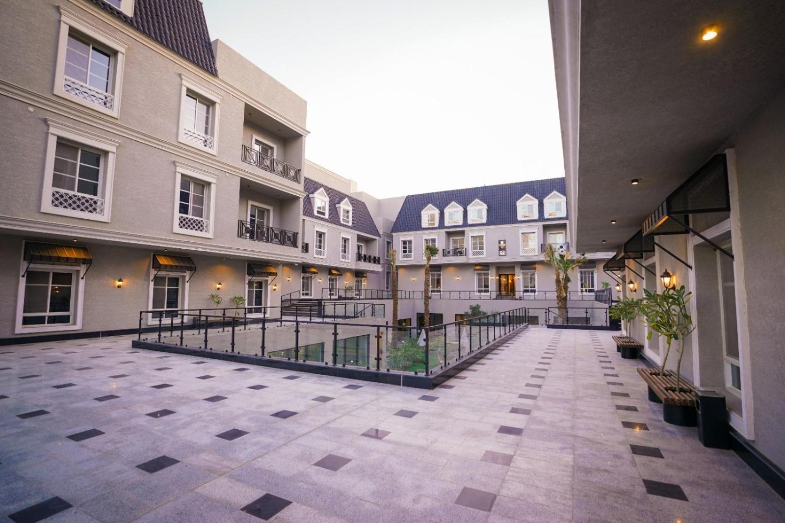 luxury Apartment Al Majdiah Residence,5