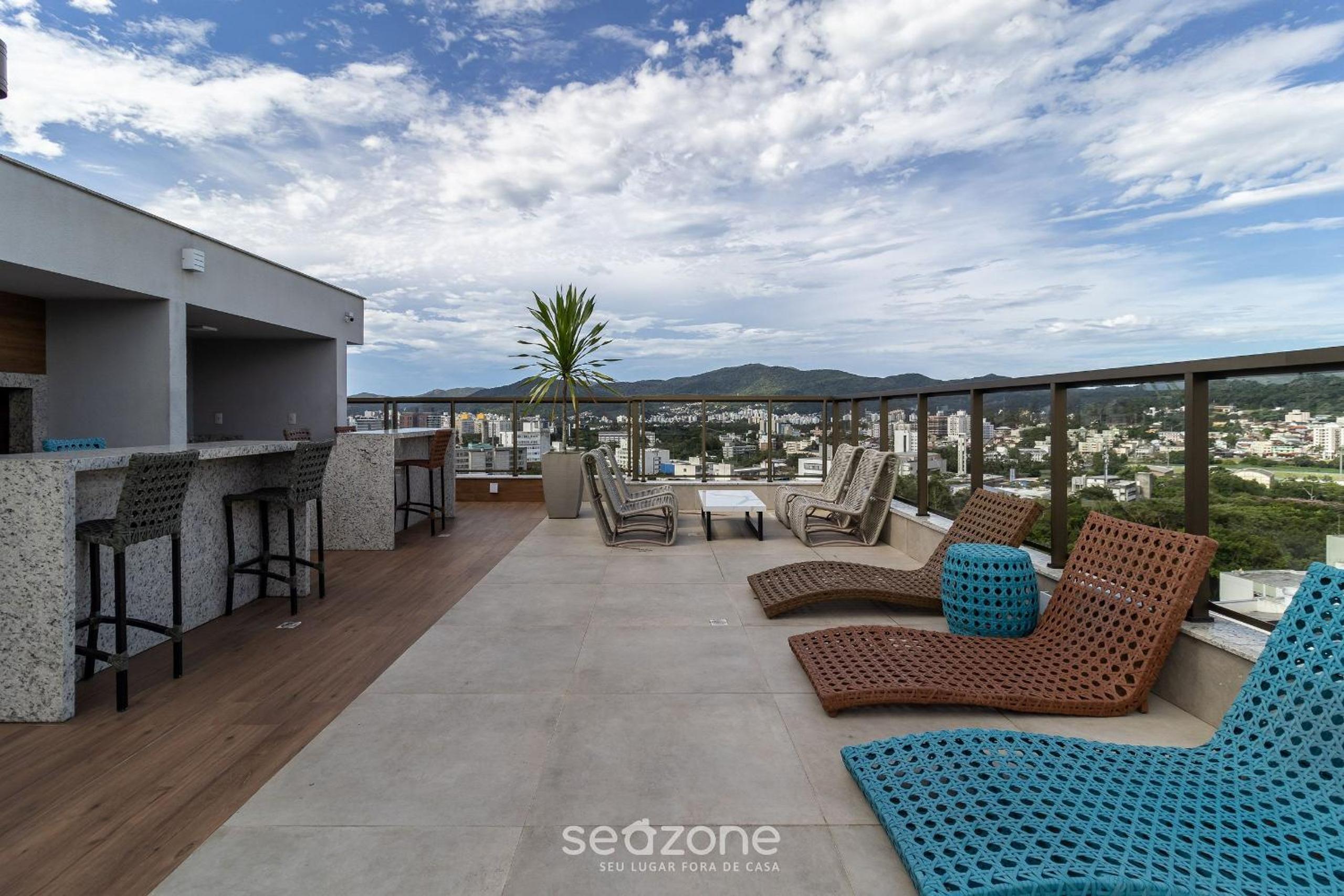 YHD - Condominium with pool near UFSC Located in Carvoeira, this condominium is an excellent choi