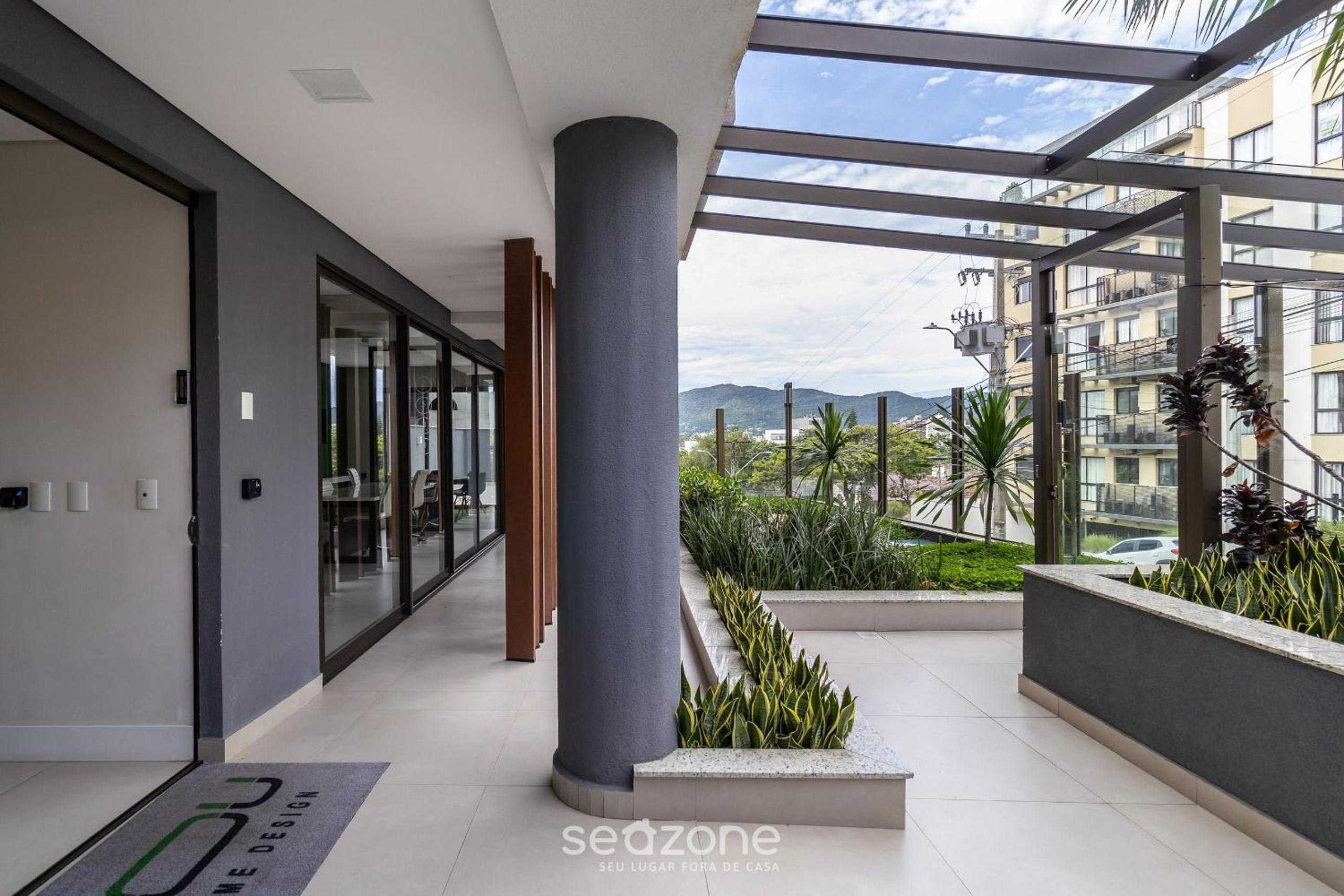 YHD - Condominium with pool near UFSC Located in Carvoeira, this condominium is an excellent choi