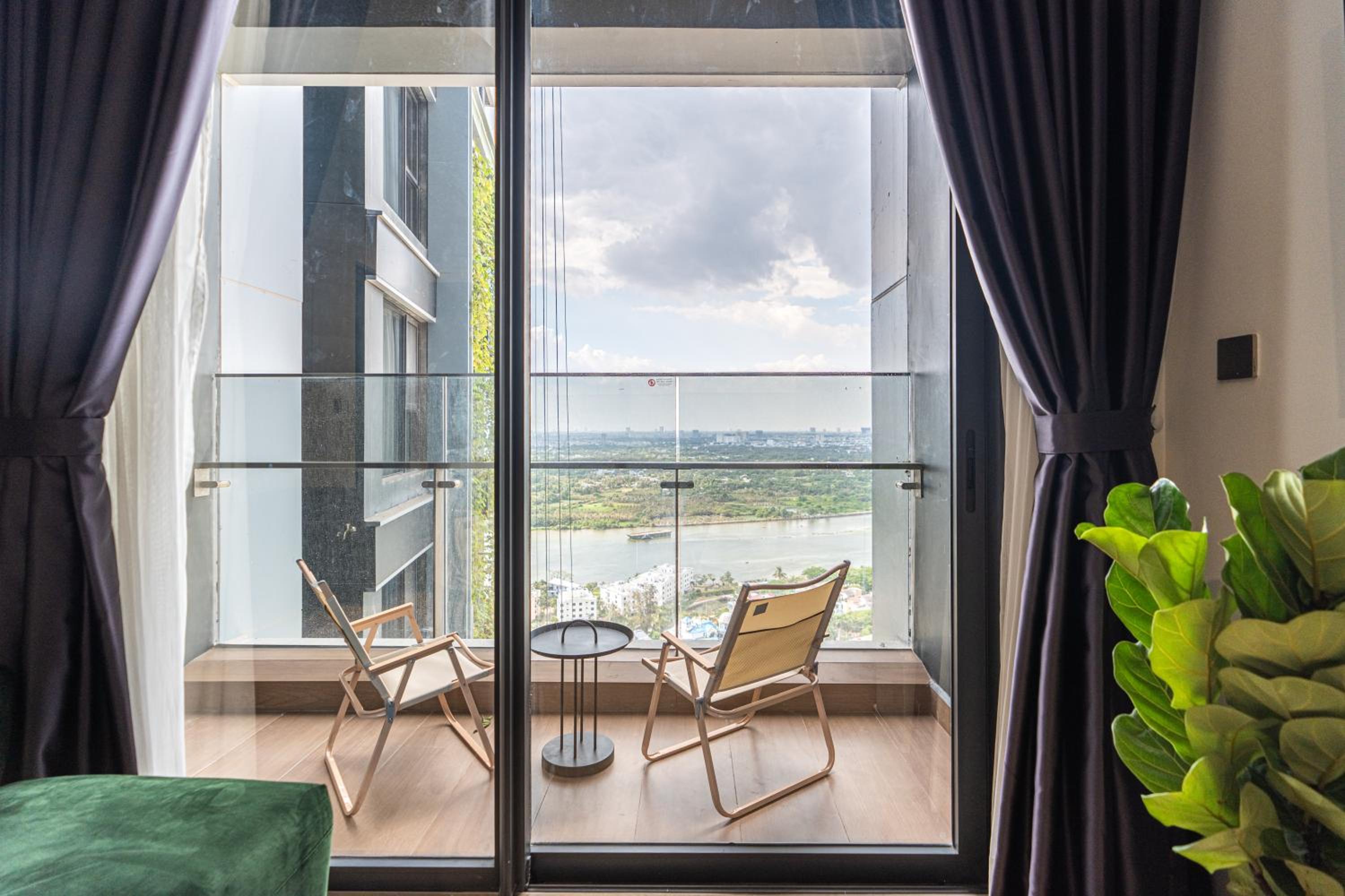 Smile Home - Lumiere Riverside - Luxury Stay in Thao Dien