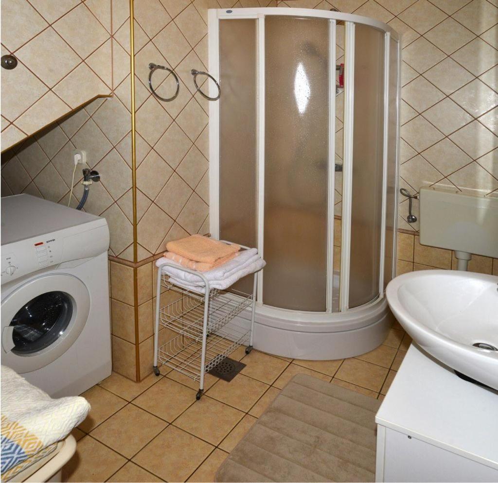 Photo 18
