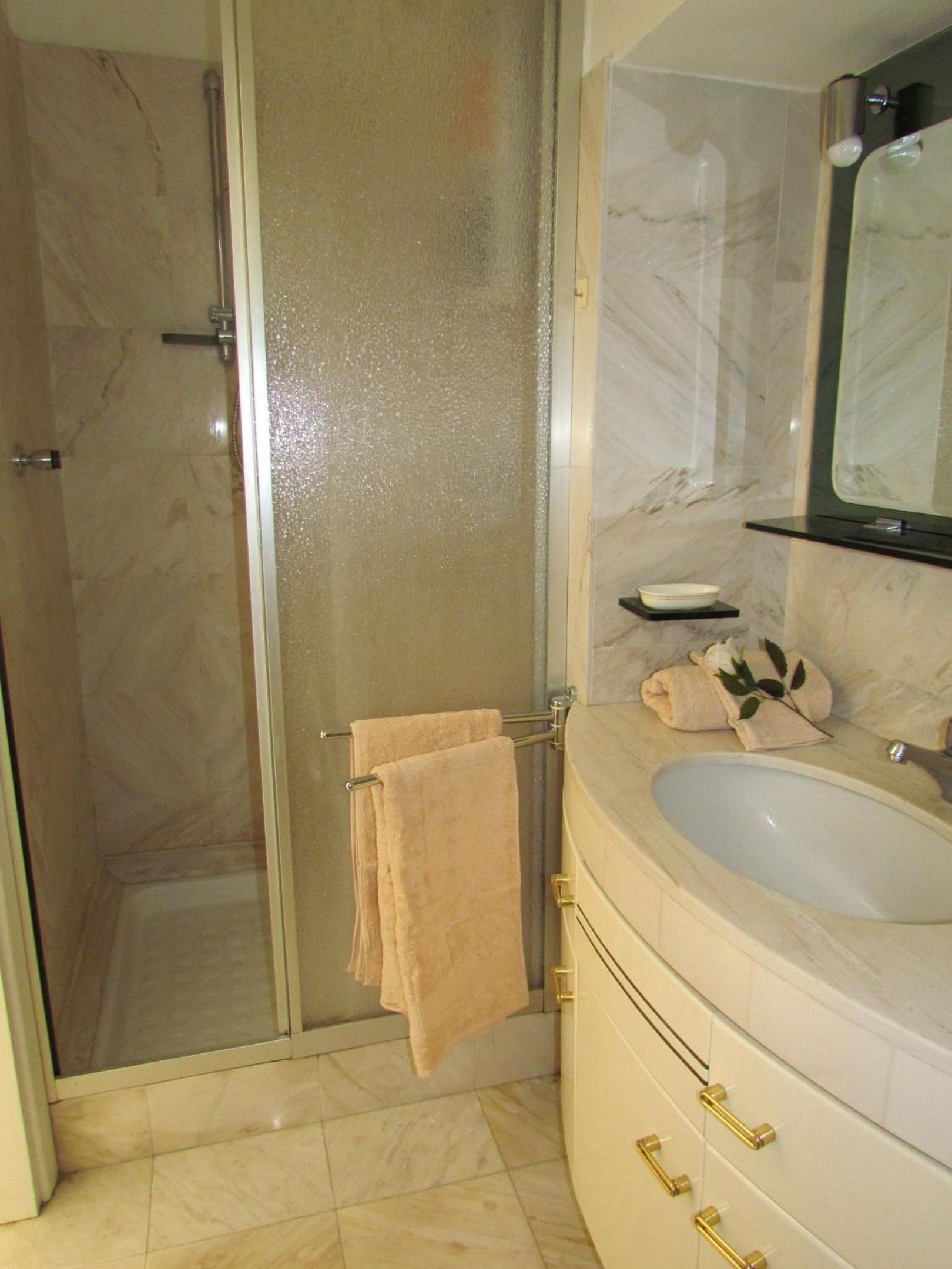 Villa Vista Lago view 5