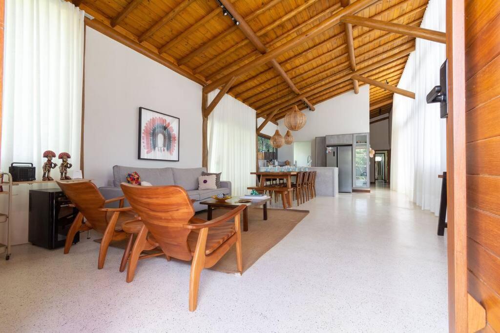 Morada das Borboletas, casa de praia em Imbassaí-BA