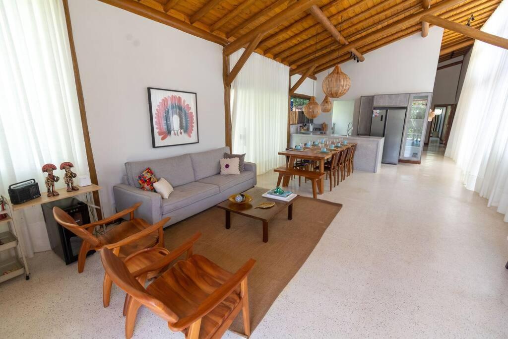Morada das Borboletas, casa de praia em Imbassaí-BA
