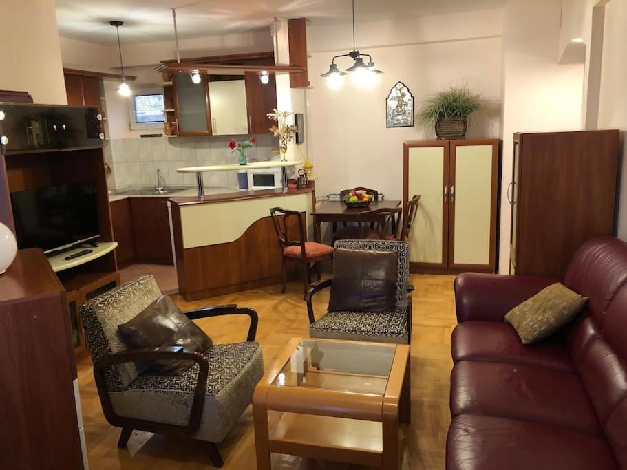 S&A Apartment
