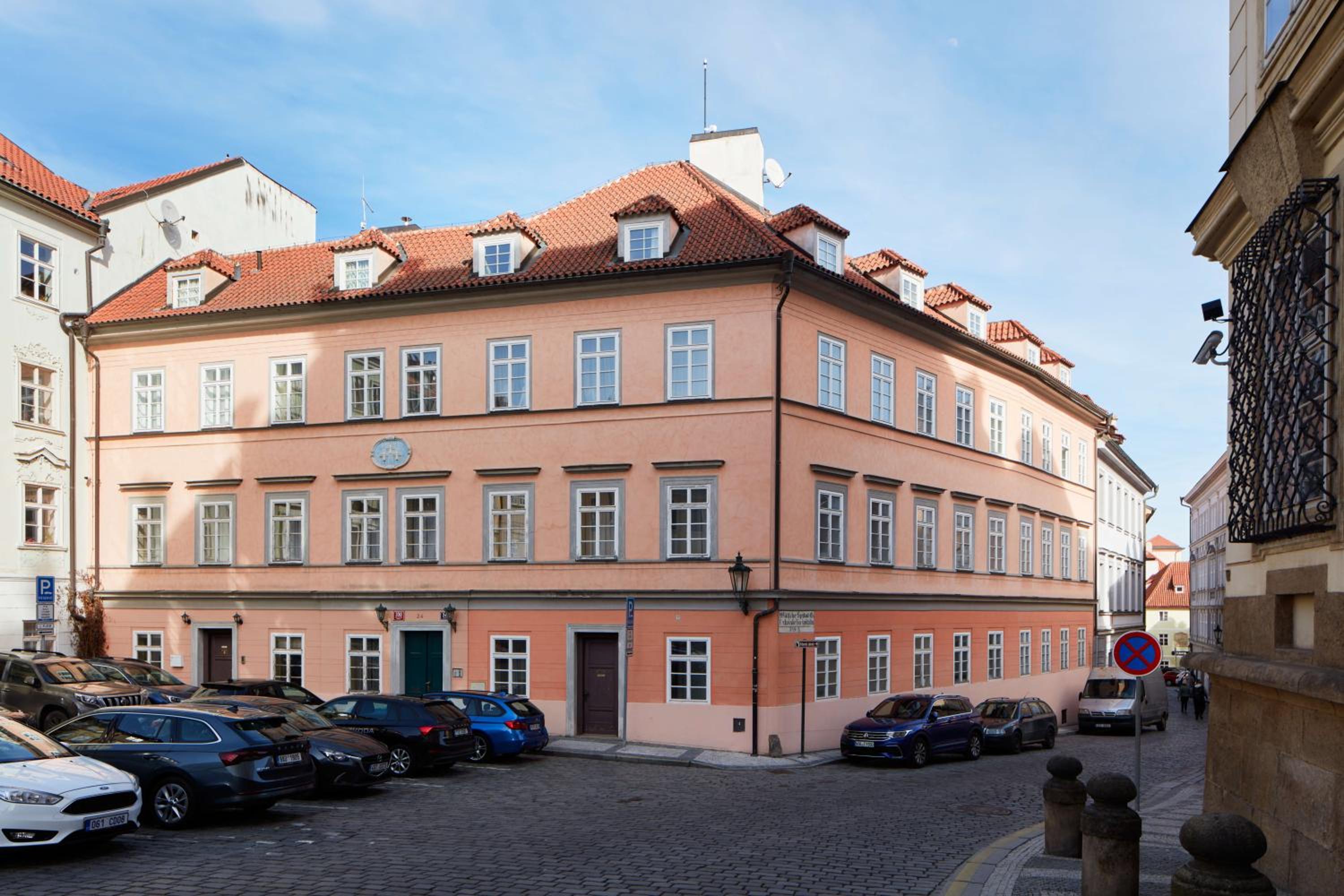 Grace Apartment by Prague Castle