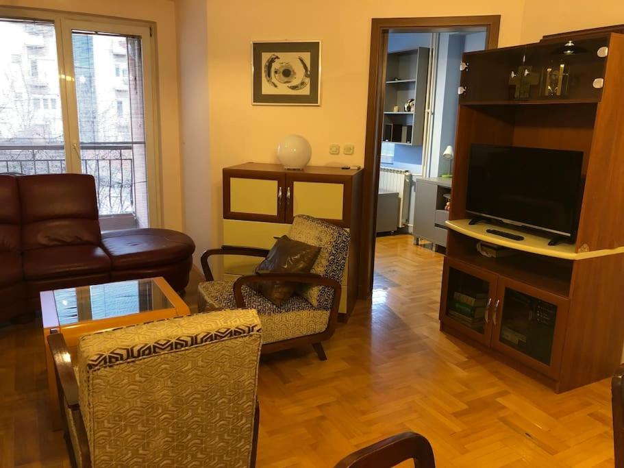 S&A Apartment