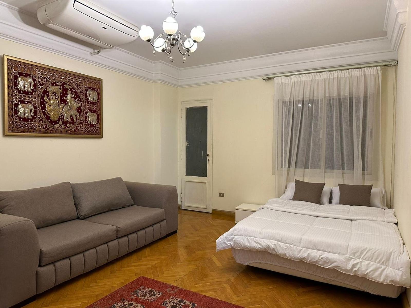 Luxurious apartment for rent with Nile view 1002