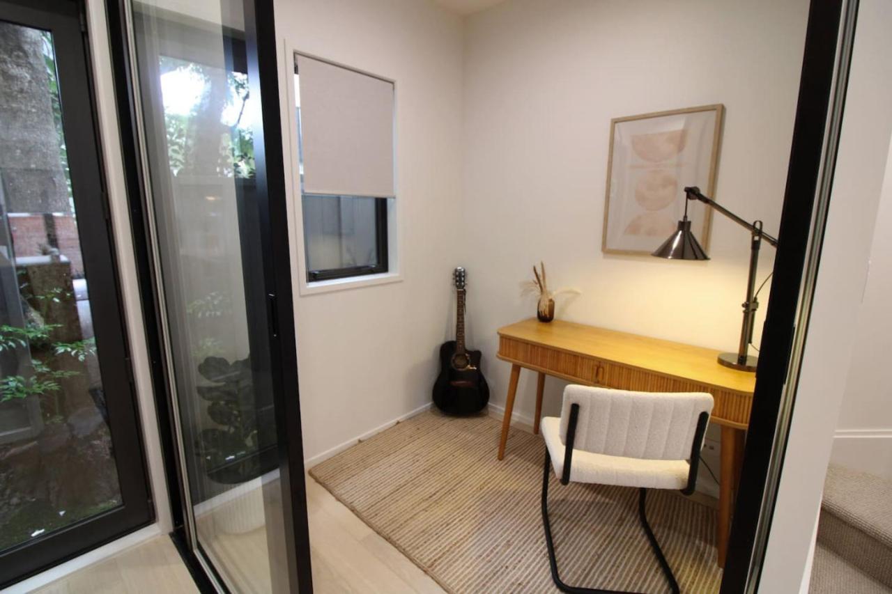 Modern Mt Albert Townhouse view 3