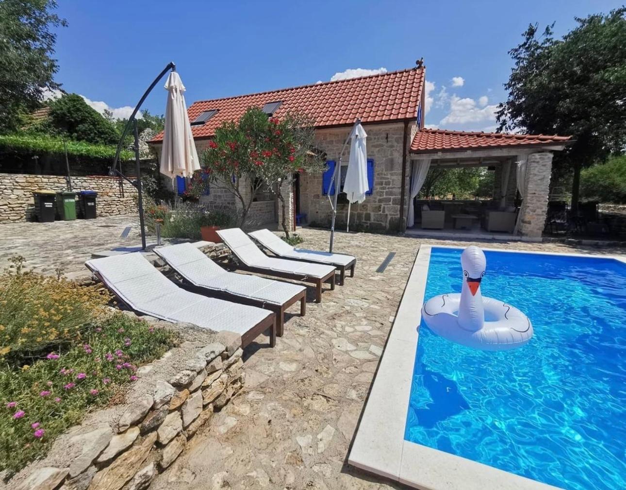 Holiday Home Toma view 5