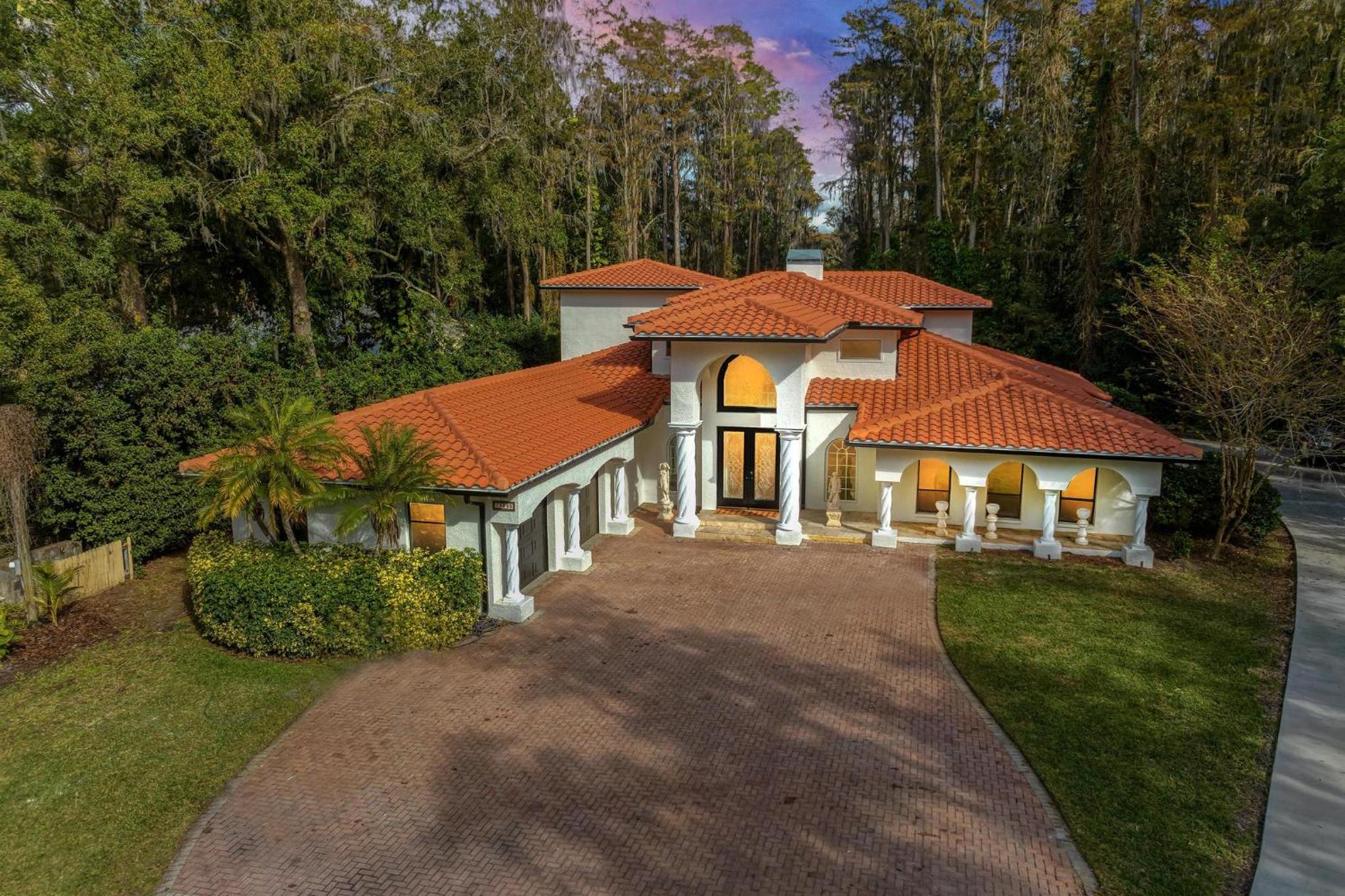 Tampa Bay Area Vacations - Linda Vista Lakehouse - Property Image 1