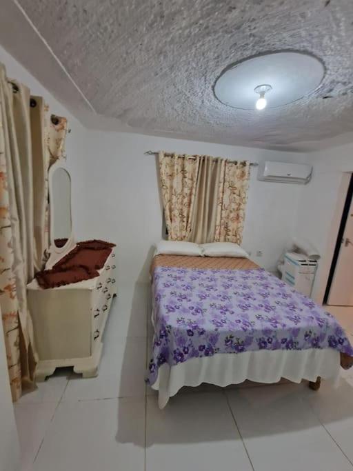 Cozy 2 bed in Ocho Rios view 5