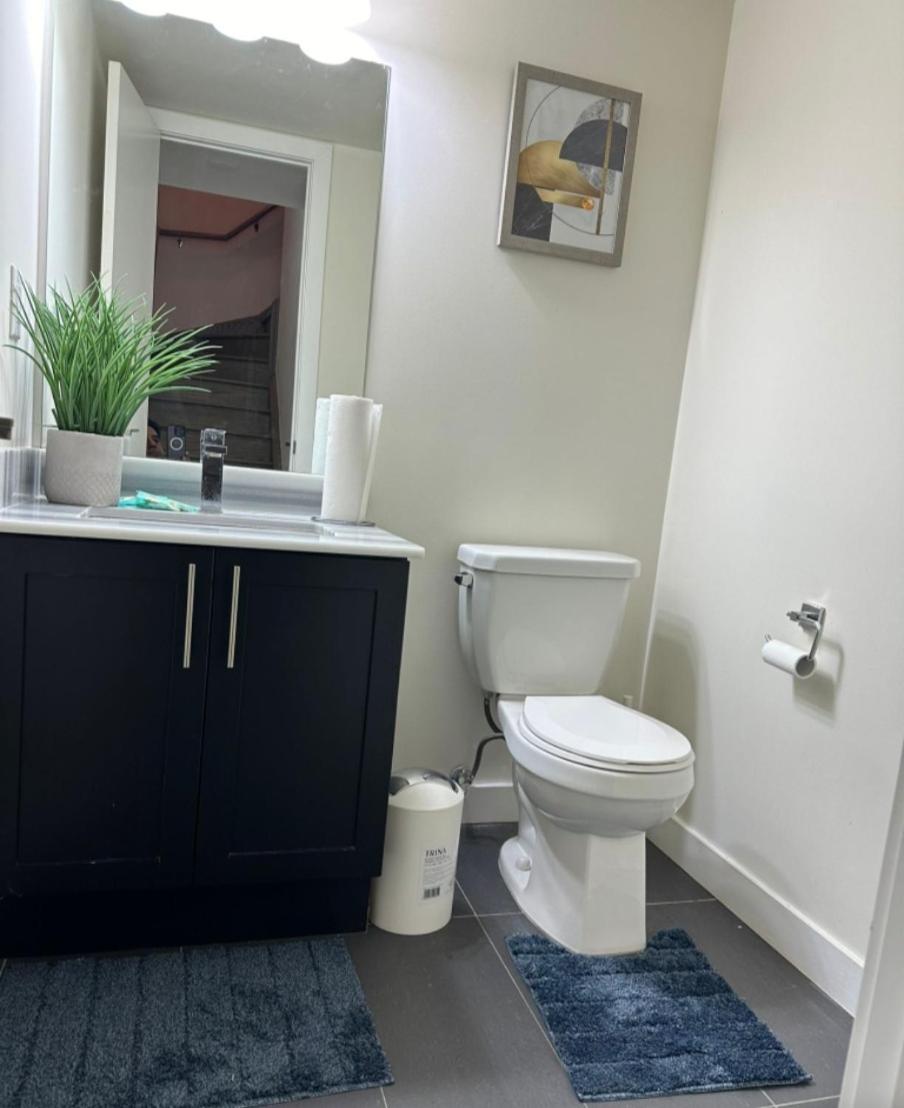 Modern Luxury 3 bed rooms House in Toronto Mississauga