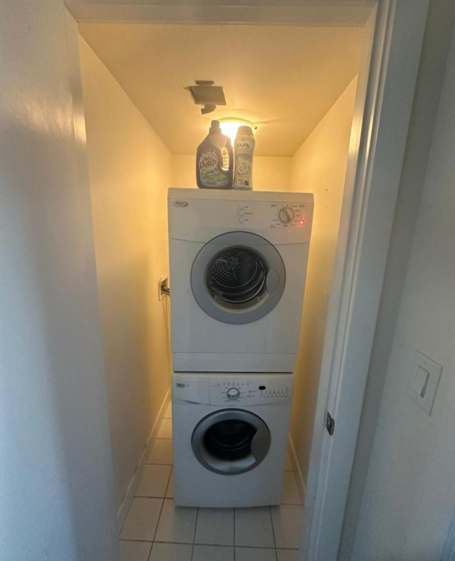 Modern Luxury 3 bed rooms House in Toronto Mississauga