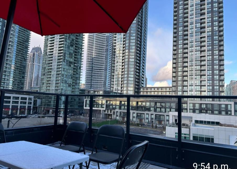 Modern Luxury 3 bed rooms House in Toronto Mississauga