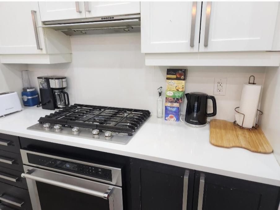 Modern Luxury 3 bed rooms House in Toronto Mississauga