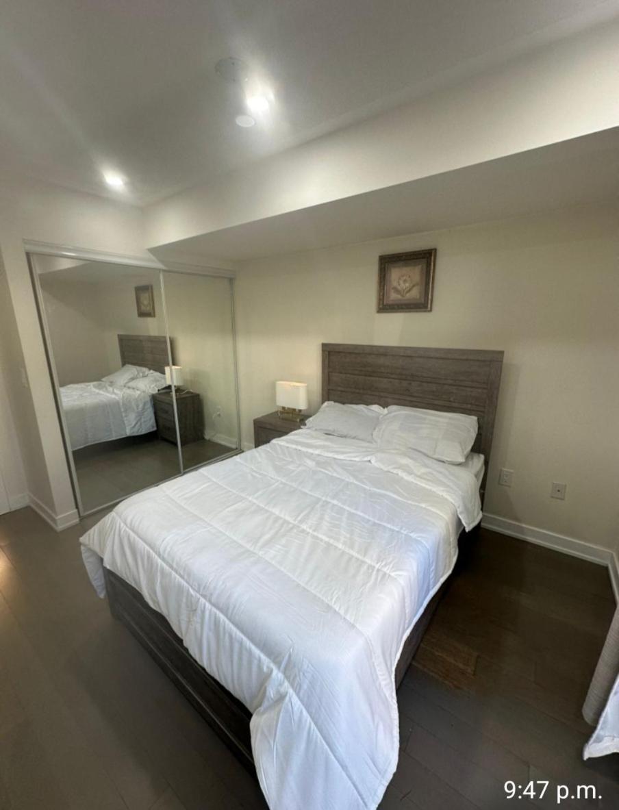 Modern Luxury 3 bed rooms House in Toronto Mississauga