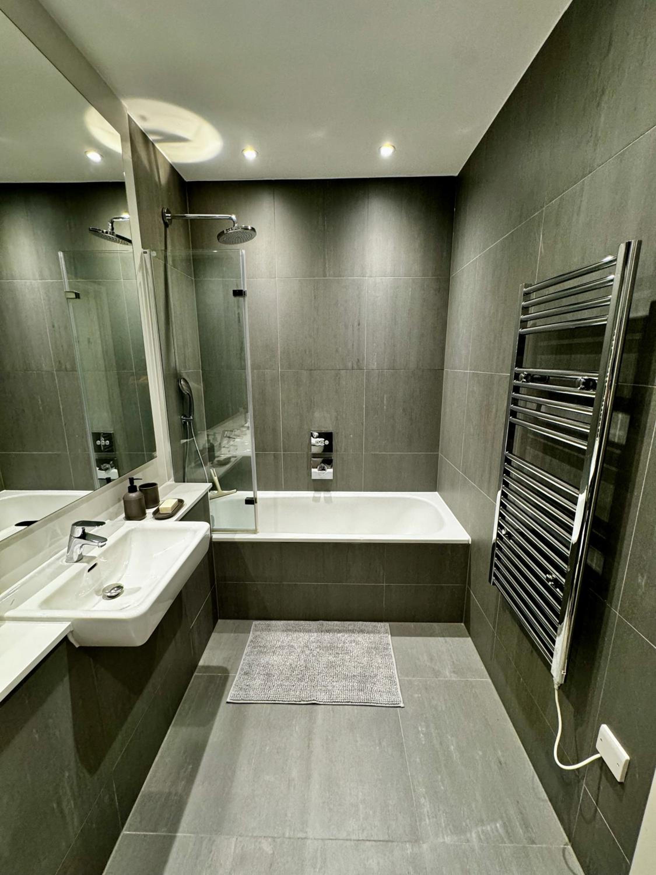 Spacious 1 Bed Flat in London