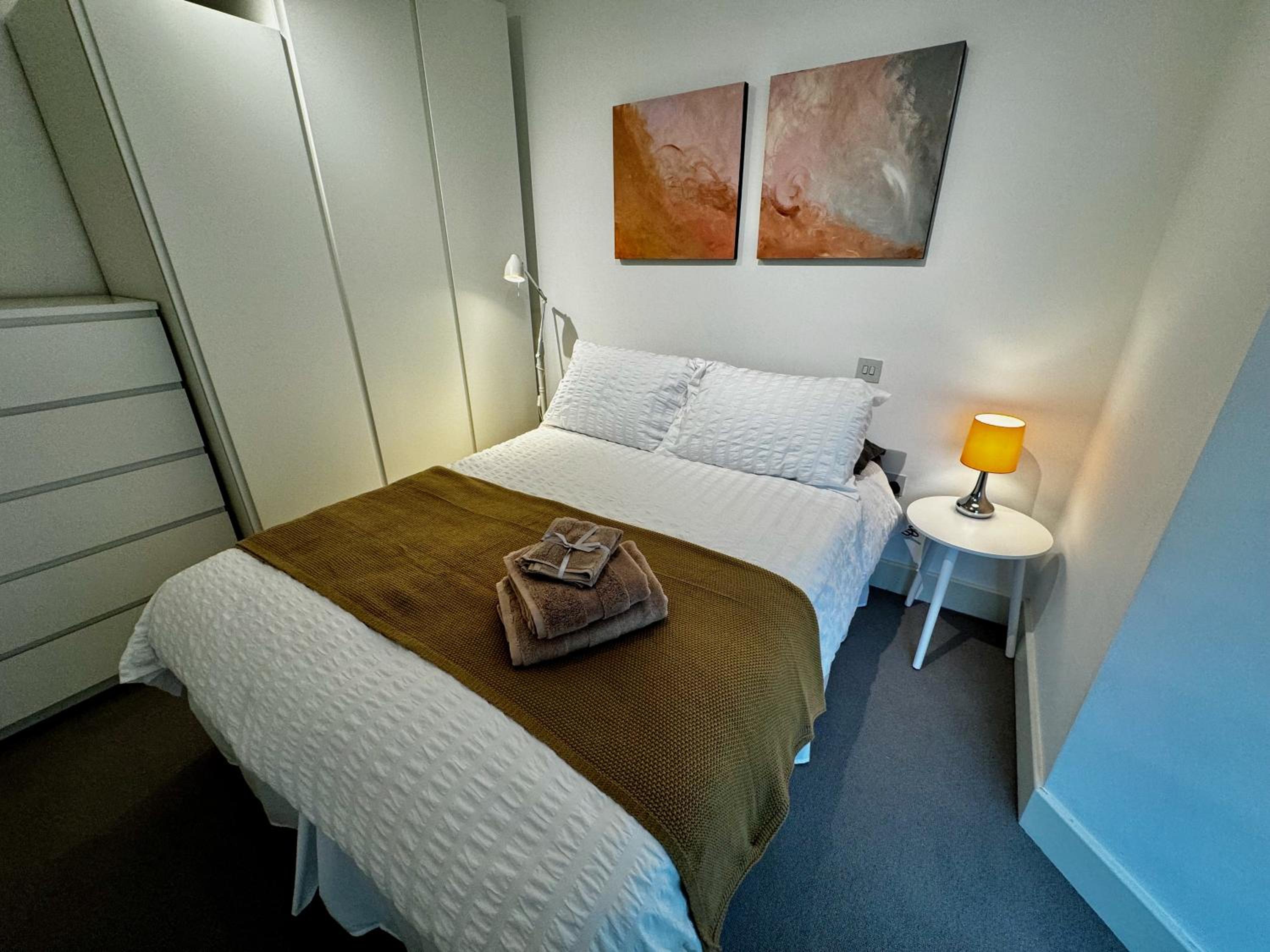 Spacious 1 Bed Flat in London