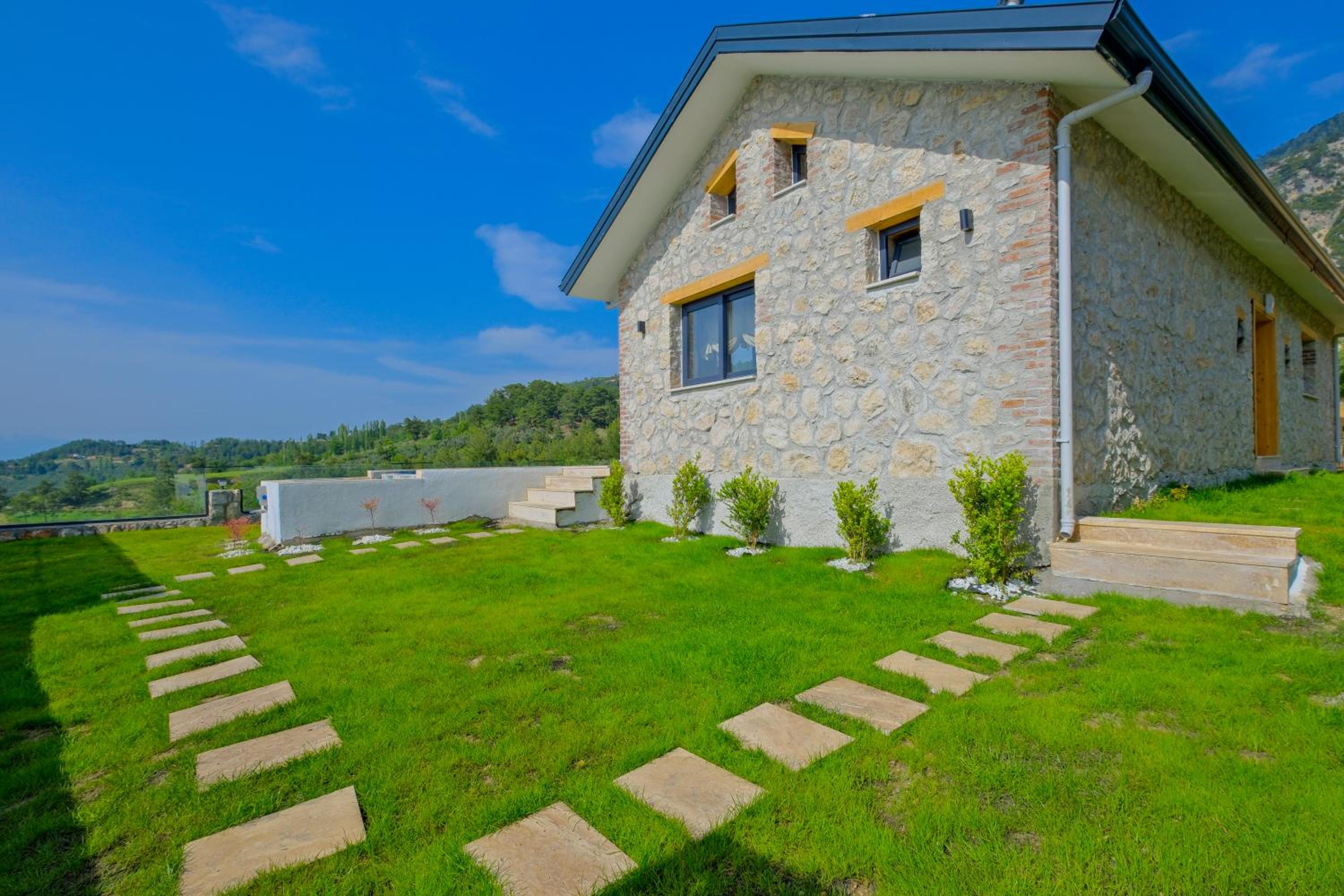Pegasusstonehouse