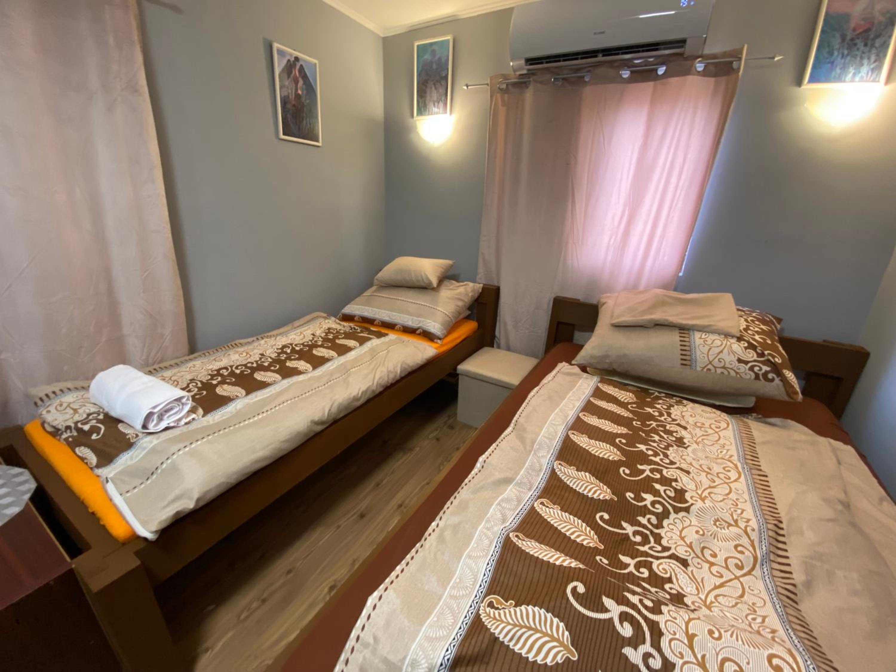 Babér Apartmanház Balatonakarattya