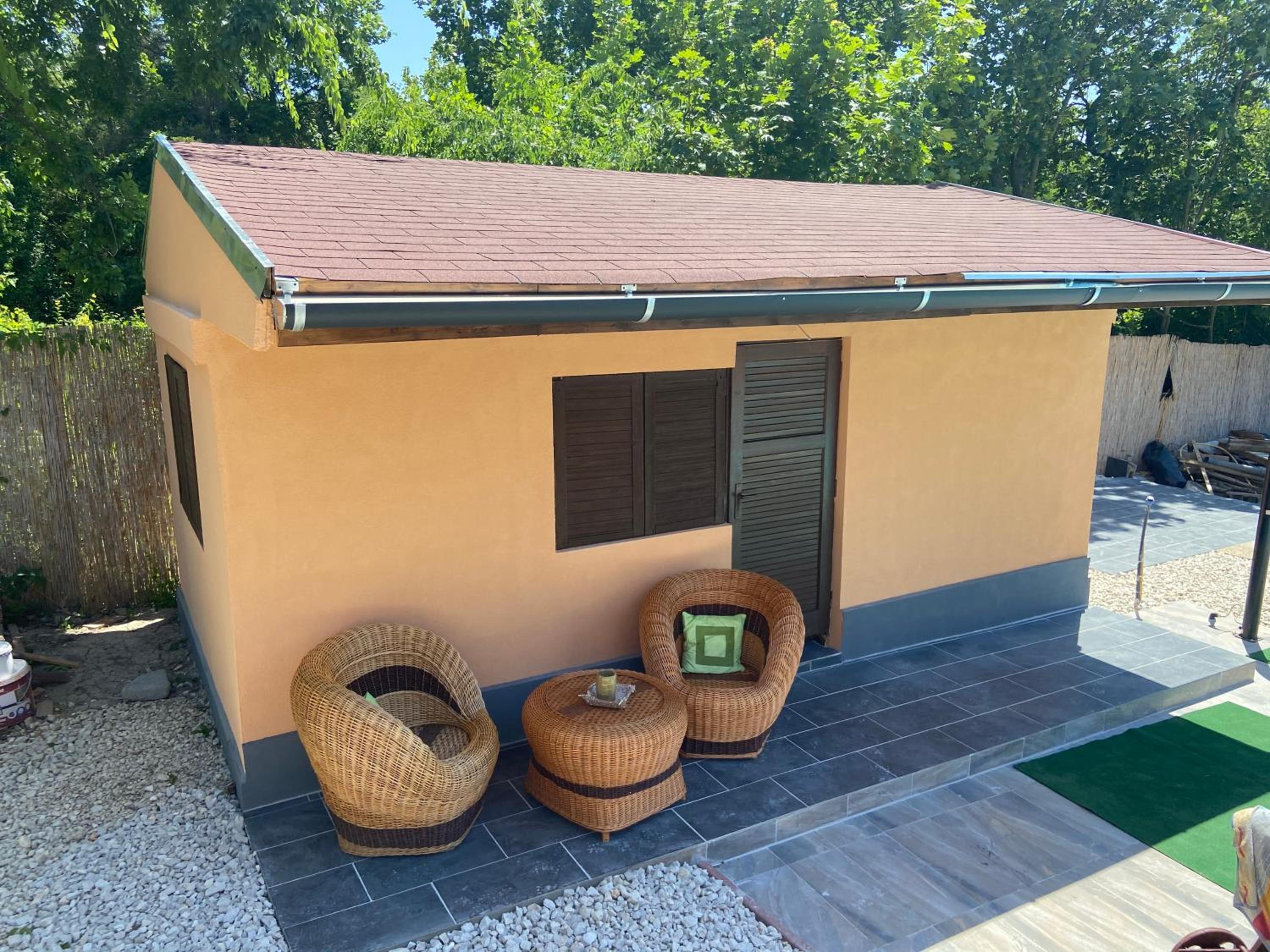 Babér Apartmanház Balatonakarattya