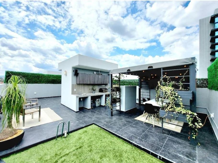 Big roof garden in a great location — Mexico City