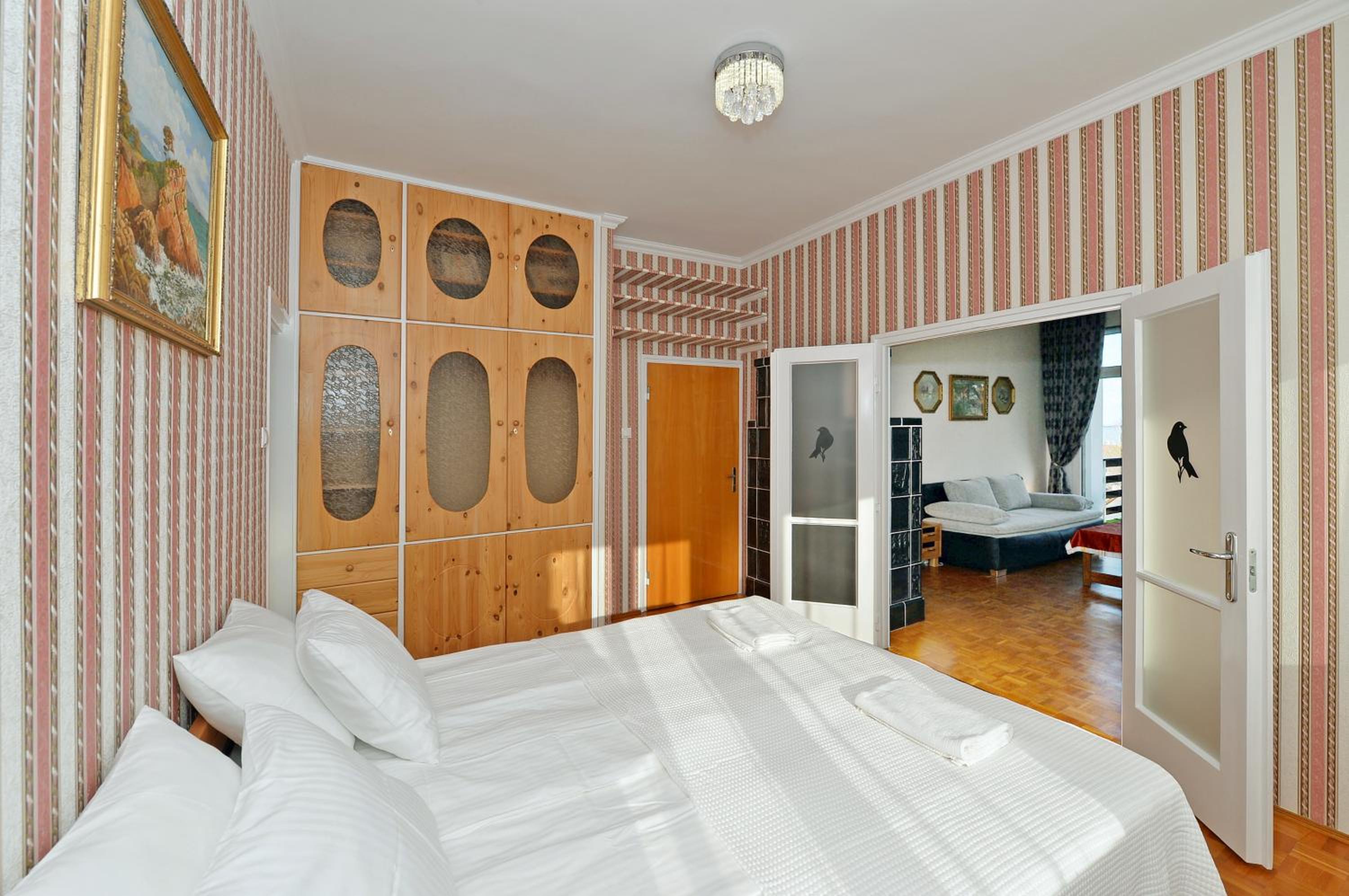 Blackbird Apartment