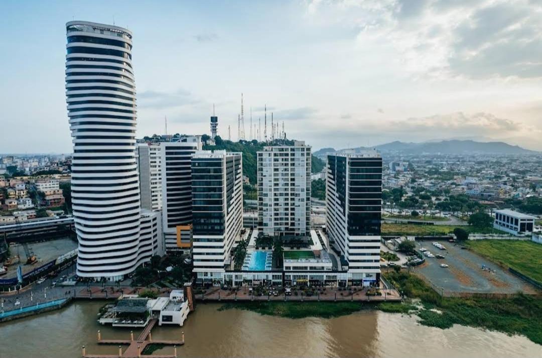 Guayaquil Vacations - Ecusuites Room 44 bellini Gye Santa Ana - Property Image 4