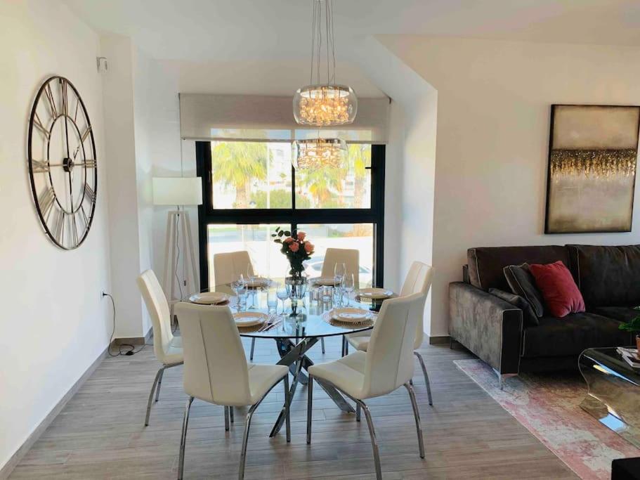 Paradise in the sunny Villa Martin