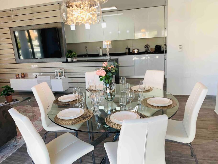 Paradise in the sunny Villa Martin
