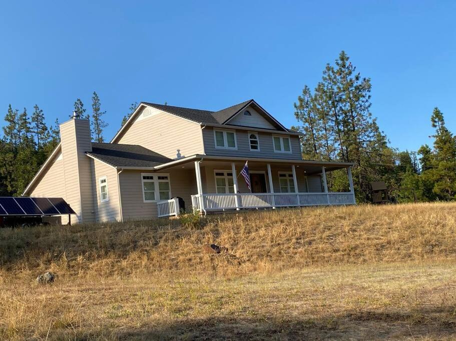 Majestic newly renovated home surrounded by greenery view 4