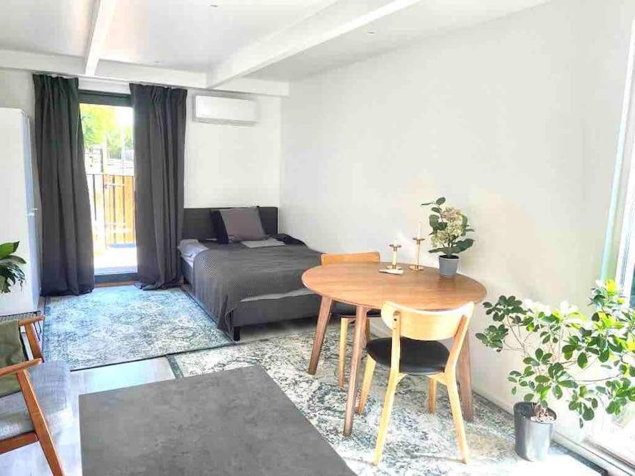 Trevlig boende i en gästhuset med gratis parkering view 3