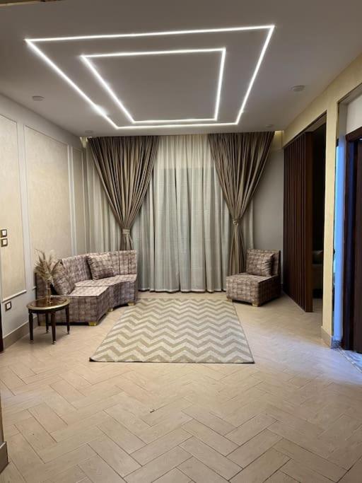 Urban Elegance @ Maadino6