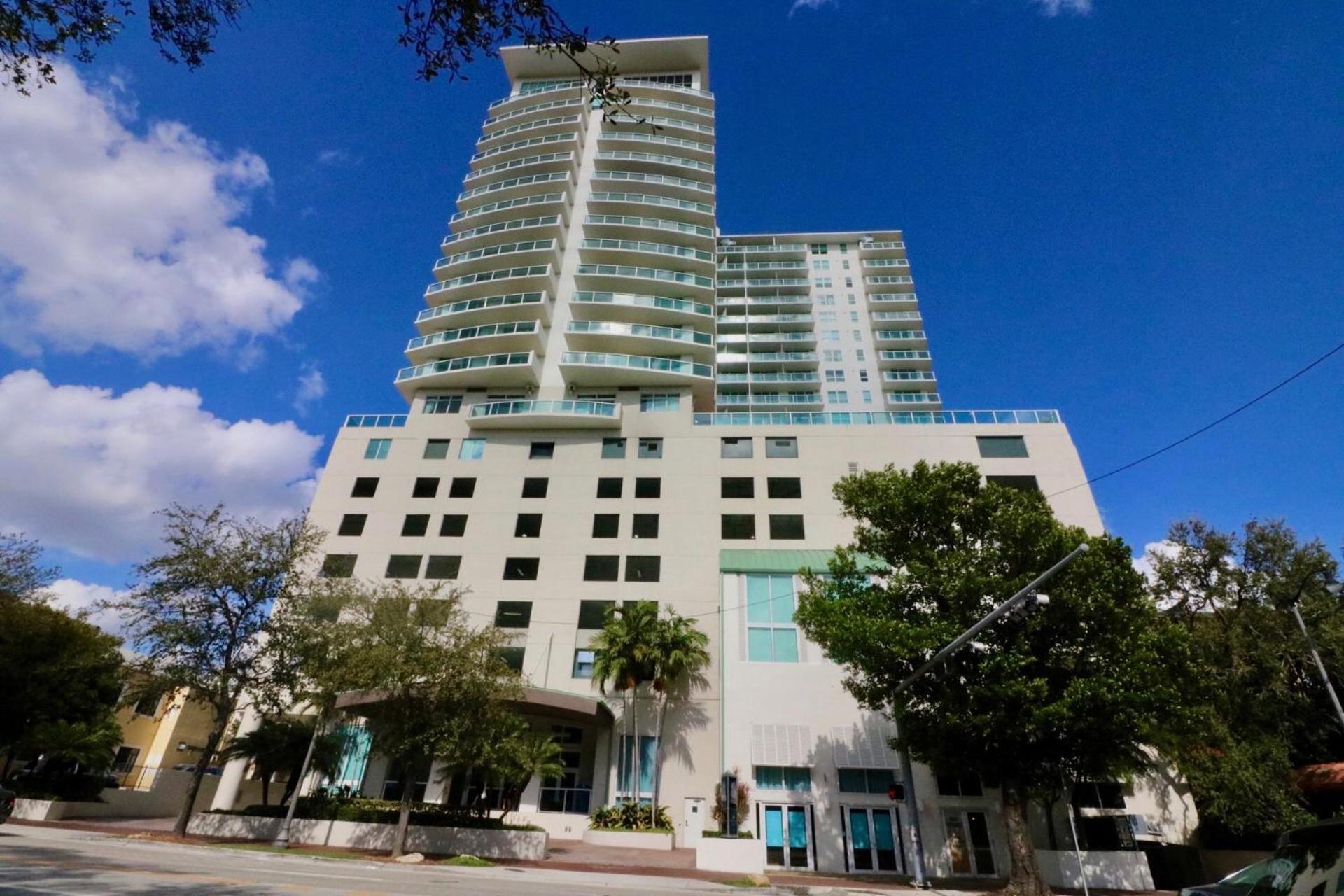 Connecting Rooms-Coconut Grove 10th Floor- Parking Included