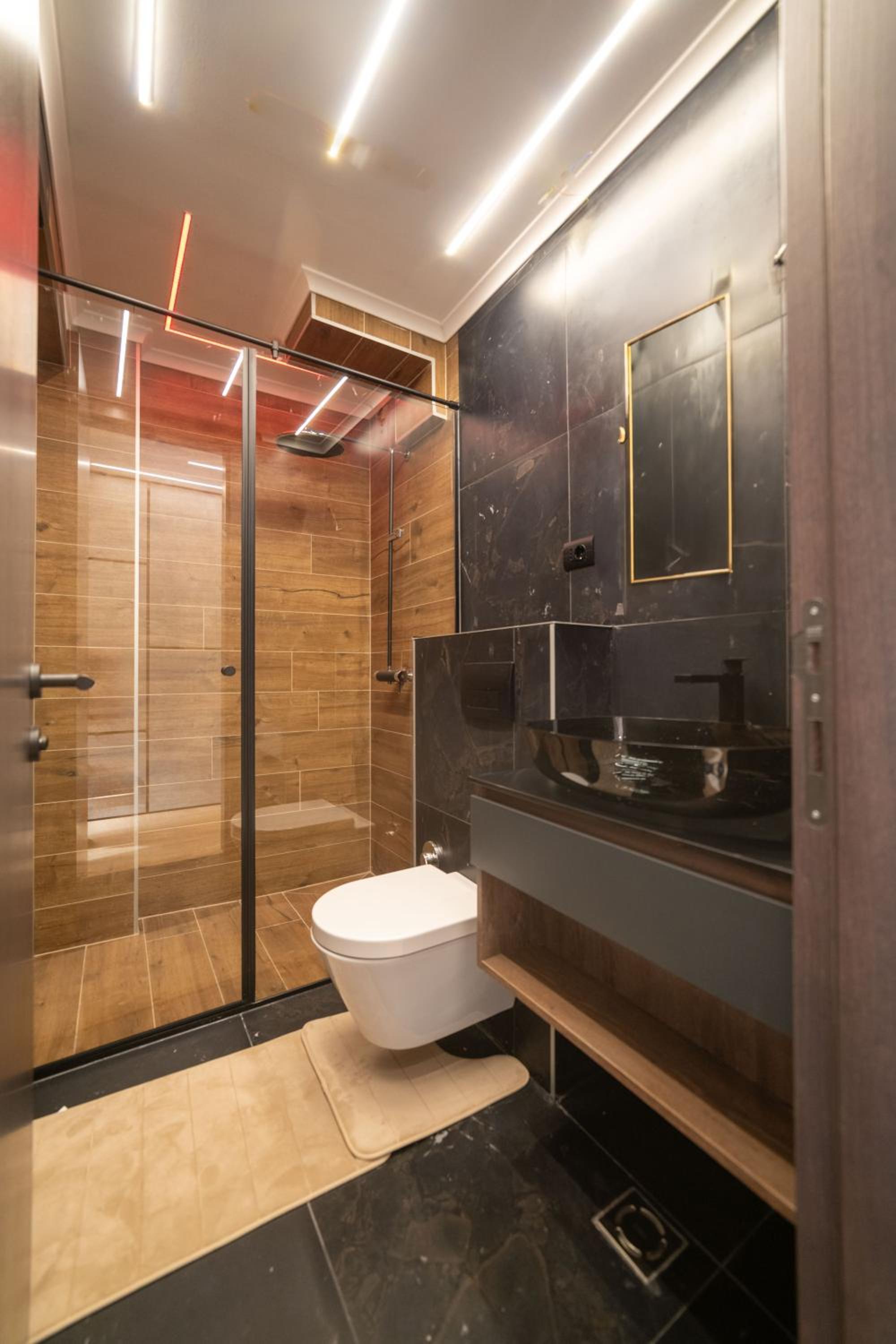 First Class Apartment