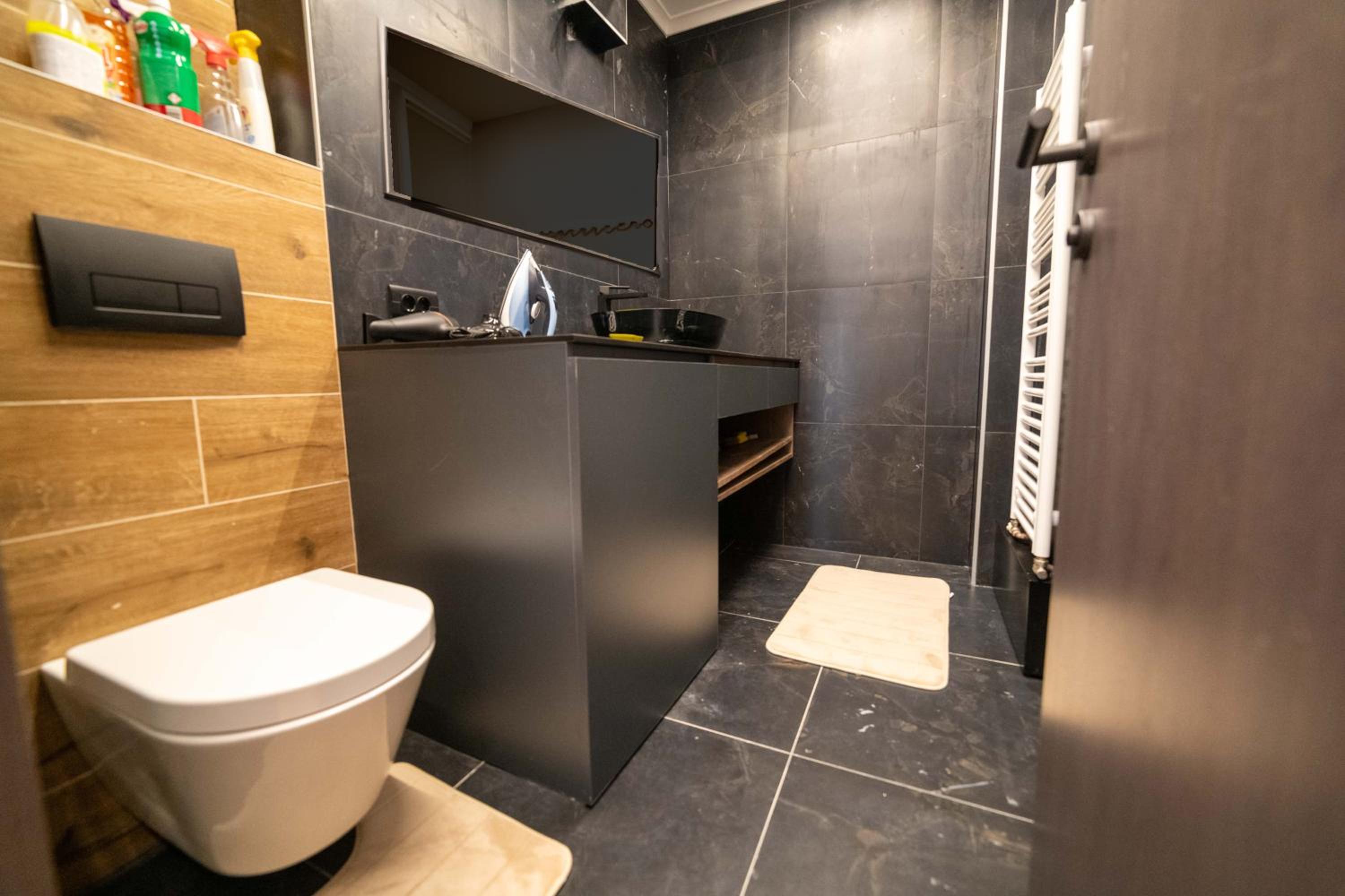First Class Apartment