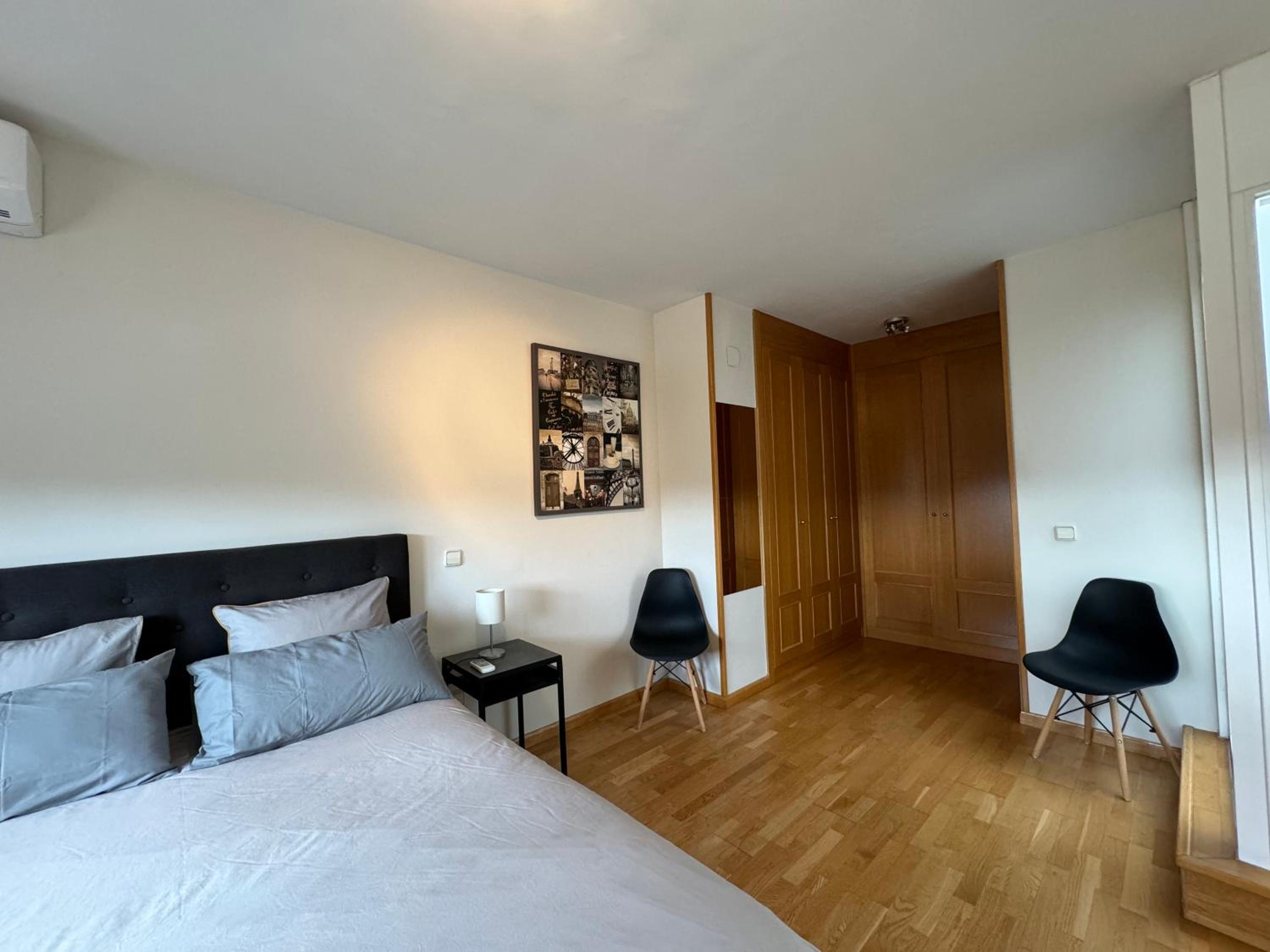 Chalet IFema 5 Habitaciones 4 baños, parking free view 3